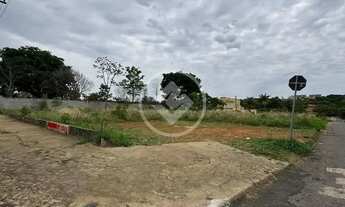 Imagem 2: Cabeça de quadra no ínicio da Avenida Elias Bufaiçail, Jardim Belvedere codigo: 159003