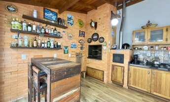 Imagem 2: Casa térrea com 4 dormitórios em Coqueiros