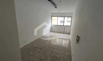 Imagem 3: SALA REFORMADA !!! ÓTIMA LOCALIZAÇÃO !!!