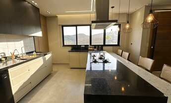 Imagem 7: Casa Semi-Mobiliada de Alto Padrão em Condomínio Fechado