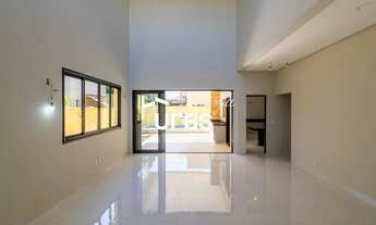 Imagem 3: Casa de condomínio térrea para venda tem 218 metros quadrados com 3 quartos