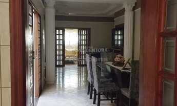 Imagem 5: Casa Padrão localizado no Bairro arque das Flores/Jardim Urupês com área gourmet e escrito