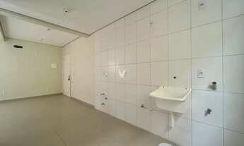 Imagem 4: Apartamento de 2 dormitórios, sacada com churrasqueira, vaga, bairro Fátima!