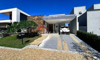 Imagem: Casa de condomínio em Avenida Antônio