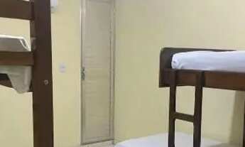 Imagem 3: Quarto 2 beliches e banheiro