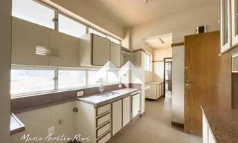 Imagem 5: Imóvel para venda possui 260 metros quadrados com 4 quartos