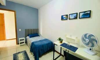 Imagem: Quarto em frente a UFRGS no centro de POA