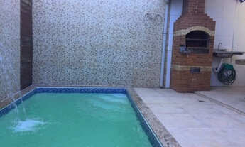 Imagem: Alugue casa com piscina e churrasqueira