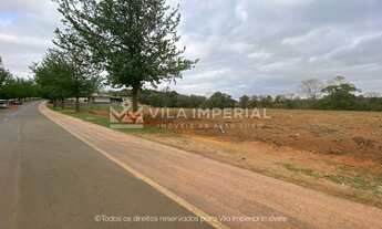 Imagem 3: São 3.690 metros quadrados de área livre com topografia totalmente plana!