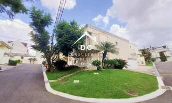 Imagem 2: Casa de condomínio para venda possui 147 metros quadrados com 4 quartos