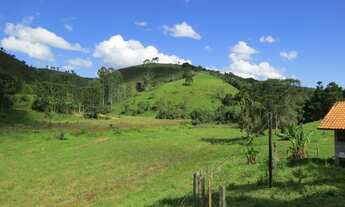 Imagem 2: Linda área com riacho