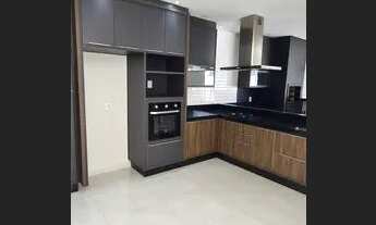 Imagem 7: Casa de condomínio para venda tem 200 metros quadrados com 3 quartos