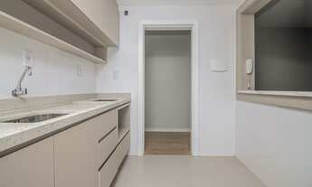 Imagem 5: Apartamento reformado para venda tem 75 m² com 2 dormitórios - em Bela Vista - Porto Alegr