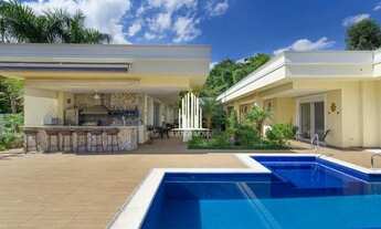 Imagem 3: Casa Tamboré 1 com 4 suítes sendo 1 com closet, 8 vagas, área gourmet nova e totalmente eq