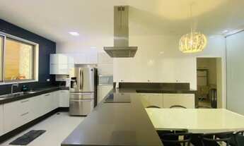 Imagem 5: Mansão ricamente mobiliada no Alphaville Barra da Tijuca disponível para aluguel e venda c