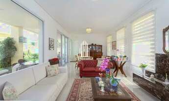 Imagem 2: Casa Tamboré 1 com 4 suítes sendo 1 com closet, 8 vagas, área gourmet nova e totalmente eq