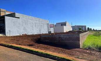 Imagem 4: Lindo tereeno aterrado muro de arrimo e com espera para piscina