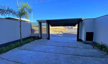 Imagem 2: BARBADA!!! Linda casa de 03 quartos C/ JARDIM - Bosque da Mata - Tijucas - SC