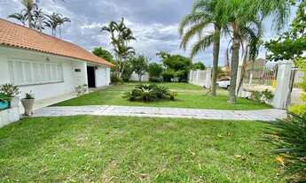 Imagem 7: Elegance Imóveis: Belíssima casa térrea com 4 dormitórios, sobre 2 terrenos, em ótima loca