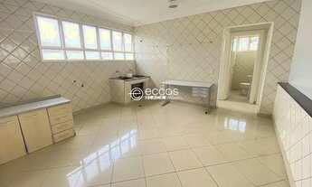 Imagem 3: Casa para aluguel, 5 quartos, 4 suítes, 6 vagas, MORADA DA COLINA - Uberlândia/MG