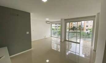 Imagem 3: Apartamento para venda possui 86 metros quadrados com 3 quartos Recreio - todo reformado