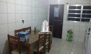 Imagem 7: Casa bem estruturada e arejada, com 4 dormitórios e 3 banheiros