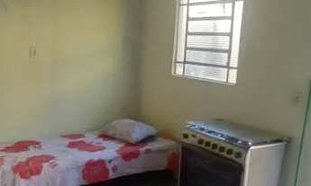 Imagem 2: Quartos com banheiros e pia