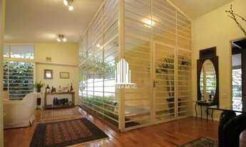 Imagem 7: 330m² de área construida, 3 dormitórios sendo 2 suítes, 5 banheiros, 3 salas, copa e cozin