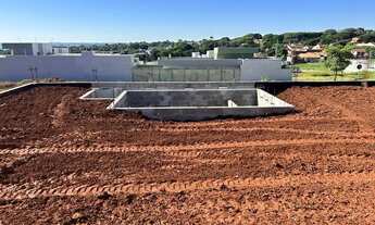 Imagem 7: Lindo tereeno aterrado muro de arrimo e com espera para piscina