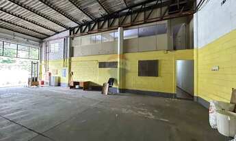 Imagem 3: Galpão 750m² com Terreno Amplo e Excelente Visibilidade Mauá