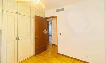 Imagem 6: Imóvel para aluguel tem 197 metros quadrados com 4 quartos em Moinhos de Vento - Porto Ale