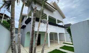 Imagem: Sobrado imponente na 305 Sul com 4 Quartos