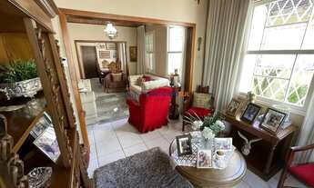 Imagem 4: Casa com pátio com 3 dormitórios, 2 banheiros e 4 vagas