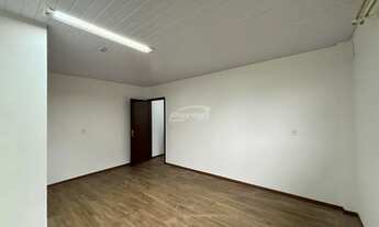 Imagem 3: Imovel com 30m², com 01 amplo dormitório, cozinha, banheiro social, area de serviço e 01 v