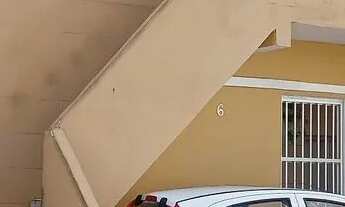 Imagem: Praia de Itapuã-Quarto Amplo e Banheiro