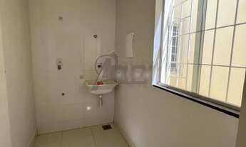 Imagem 2: Apartamento à Venda com 3 Quartos - Oportunidade Imperdível!