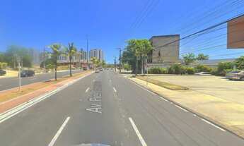 Imagem 2: Predio com frente em vidro temperado, piso em porcelanato, próximo as maiores concessioná