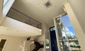 Imagem 2: Casa de Alto Padrão no Alphaville 3, Luxo, Design e Amplitude, neoclássica moderna