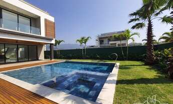 Imagem 3: Excelente casa no condomínio Alphaville, com 5 suítes e 4 vagas de carro