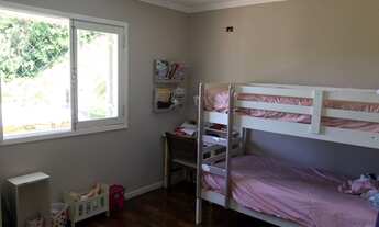 Imagem 6: Casa para venda tem 319 metros quadrados com 4 quartos na Granja Viana. Km 29 da Raposo Ta