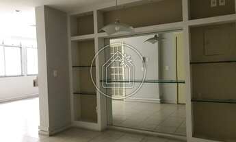 Imagem 2: Exc. Icaraí apto. 3 qtos, suíte c/ closet e banheira, sala 4 ambientes, qto empregada, 1 v