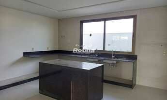 Imagem 7: Casa de luxo sobrado condomínio fechado