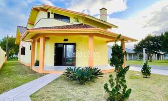 Imagem: Sobrado na Beira Mar em Mariluz Ref. 093