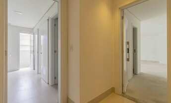 Imagem 3: Apartamento com 4 dormitórios e três vagas no Água Verde com 151 metros