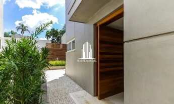 Imagem 3: Casa de alto Padrão na região de Santo Amaro 4 suítes sendo uma Master 5 vagas