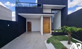 Imagem 3: Viva em Estilo e Conforto: Imóvel com Churrasqueira, Cozinha Moderna, Jardim Encantador e