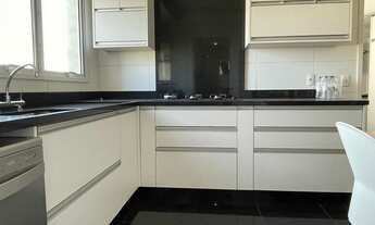 Imagem 7: Apartamento para aluguel e venda possui 180 metros quadrados com 3 quartos