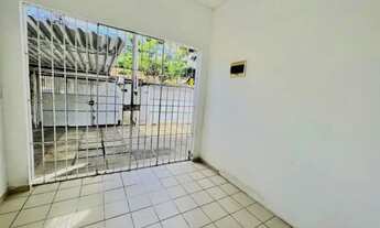 Imagem 3: Casa 3 Dormitórios - Bairro Tamarineira