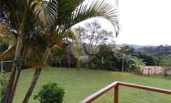 Imagem 6: Imóvel Colonial à Venda em Condomínio Vale da Santa Fé na Cidade de Vinhedo/SP