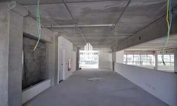 Imagem 6: Prédio comercial em Santana de Parnaíba